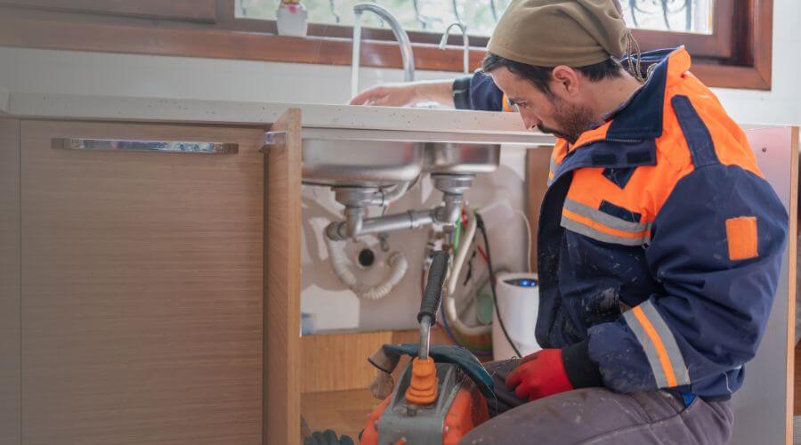 Expert burst pipe repair services in Centerville, KS